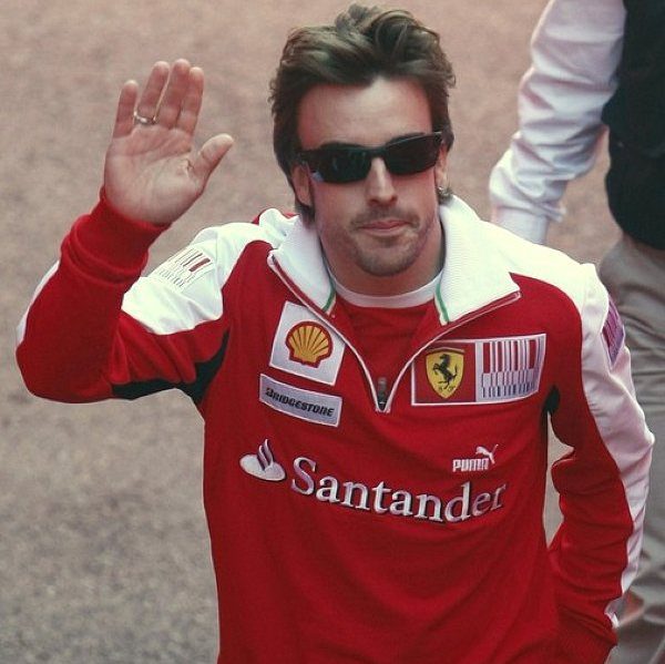 Fernando Alonso ya está en Cheste