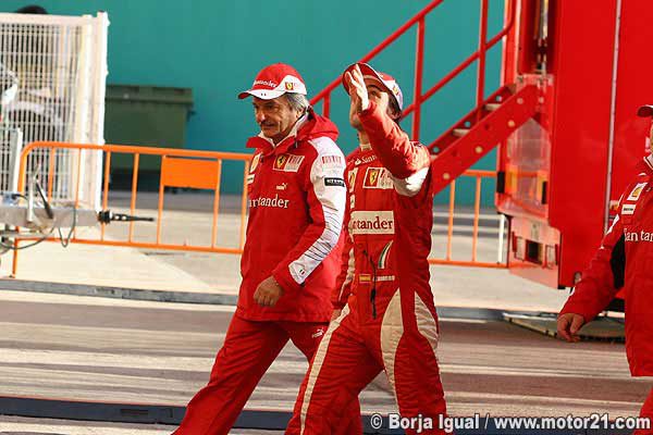 Alonso ya rueda con el Ferrari