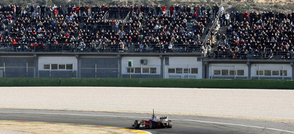 11 Kilómetros de retenciones para ver a Alonso sobre el Ferrari