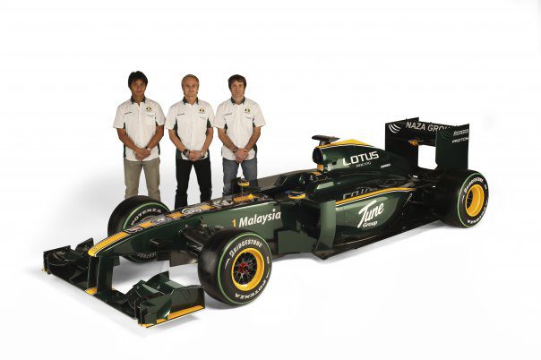 Lotus presenta su equipo