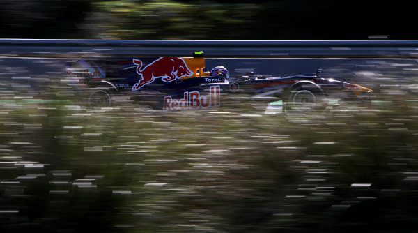 Webber termina primero, por delante de Alonso, en una día seco en Jerez