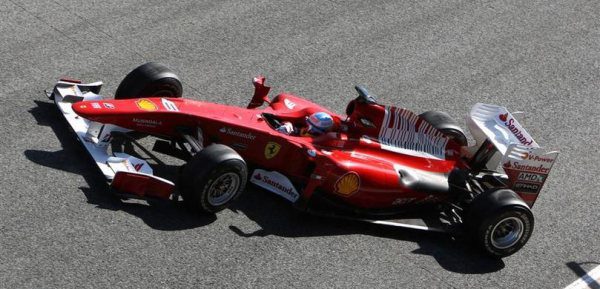 Webber termina primero, por delante de Alonso, en una día seco en Jerez