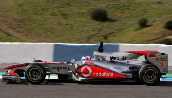 Button rompe el crono en el último día de test en Jerez