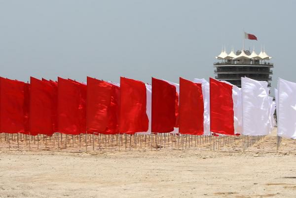 Los equipos comienzan a aterrizar en Bahrein