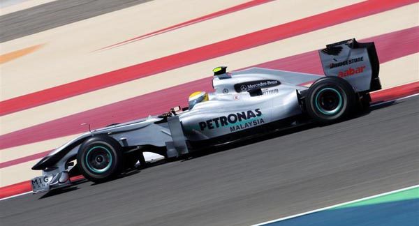 GP de Bahréin 2010, libres 2: Rosberg le gana la partida a los Campeones