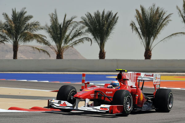 GP de Bahréin 2010, libres 3: Alonso marca el mejor tiempo antes de la clasificación