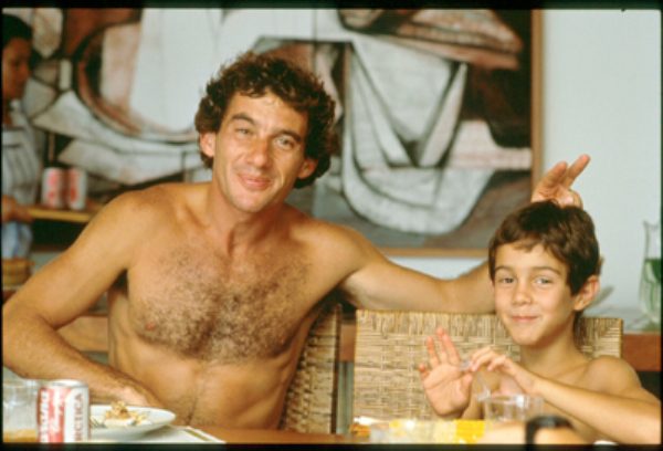 "Feliz 50 anos Ayrton"