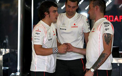 A Alonso no le gusta la reclamación de McLaren: "Se me caería la cara de vergüenza"