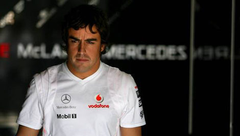 McLaren amenaza con demandar a Alonso si habla más de la cuenta