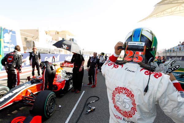 Di Grassi: "Quiero llegar a la carrera, el coche va muy bien con mucho combustible"