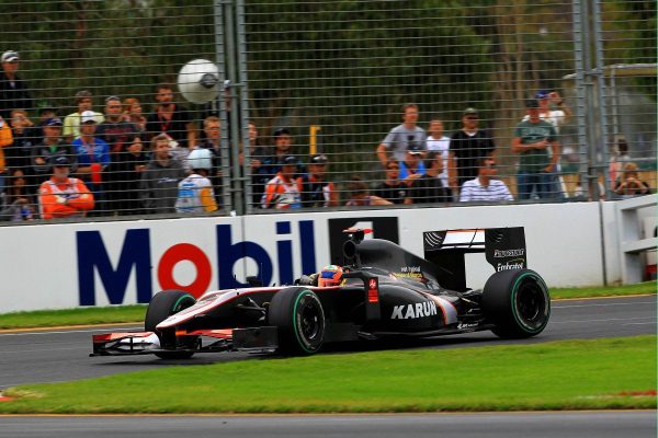 Hispania hace historia llevando el coche a meta