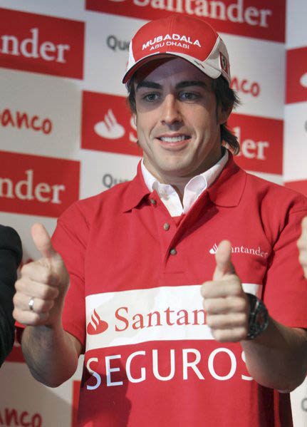 Fernando Alonso asegura sus pulgares