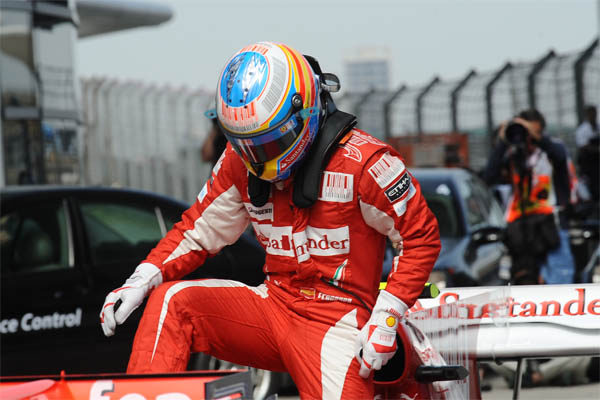 Sin Schumacher "estamos un poco más libres", Alonso dixit