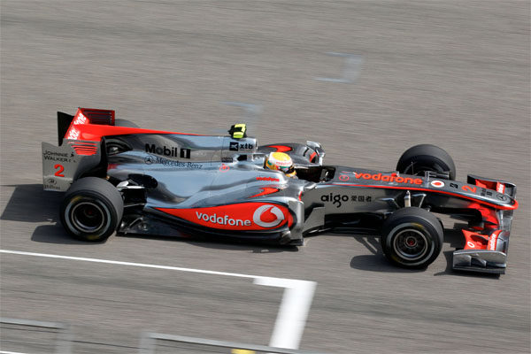 Hamilton empieza mandando en el GP de España 2010