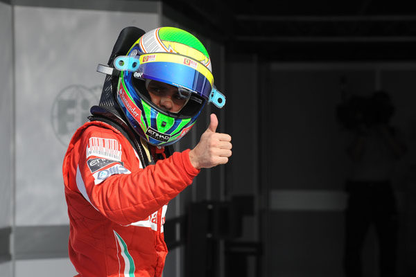 Ferrari renueva a Felipe Massa hasta 2012
