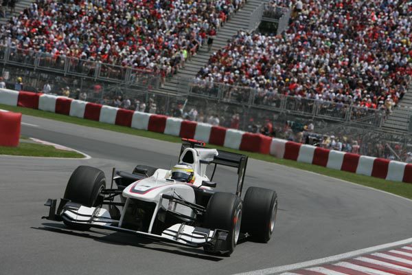 De la Rosa se ve fuera de Sauber y busca asiento para 2011