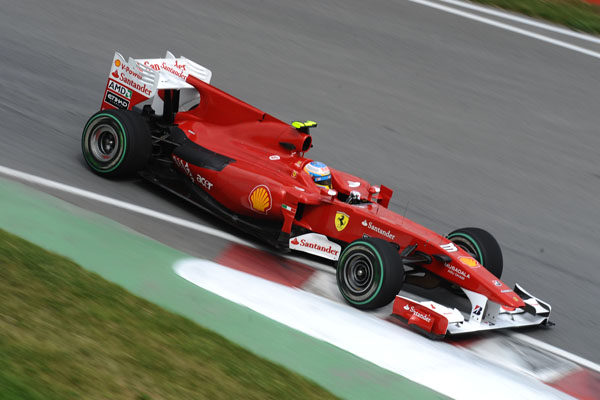 Ferrari estrenará los 'escapes Red Bull' en Valencia