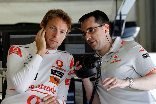McLaren preocupado por el ritmo de sus rivales