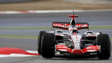 McLaren quiere que Alonso vuelva por un año