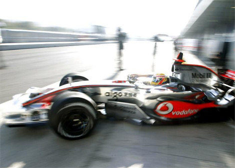 Hamilton vuelve y es el más rápido en Jerez
