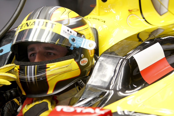 Kubica podría seguir con Renault más allá de 2011