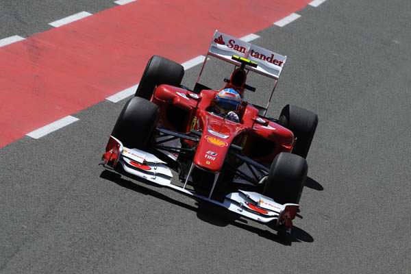 Alonso: "A una vuelta los Red Bull son casi inalcanzables, la carrera es otra historia"