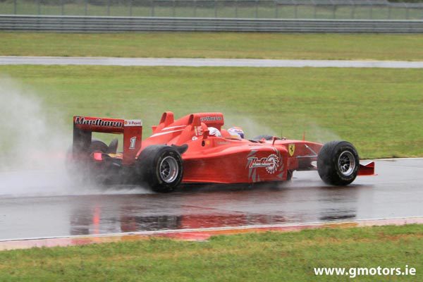 Ferrari prueba su nuevo Fórmula 1 'triplaza'