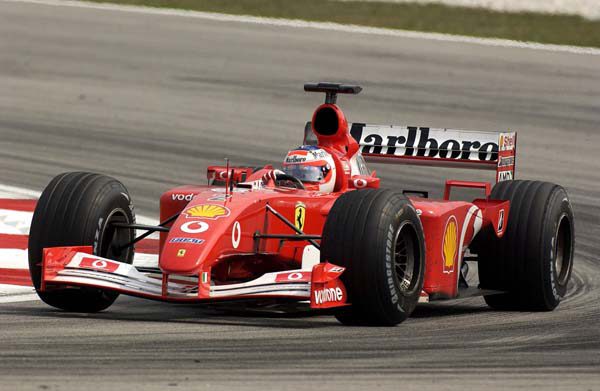 Ferrari felicita a Barrichello por su carrera 300