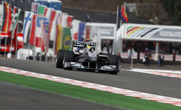 Rosberg recibirá una penalización de cinco posiciones