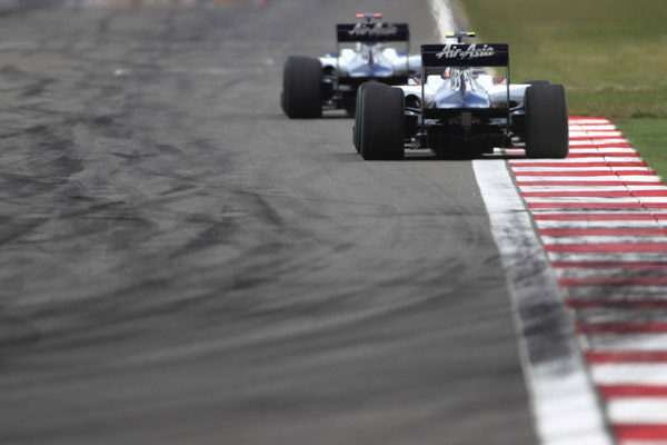 Williams vuelve a colocar sus dos coches en la Q3