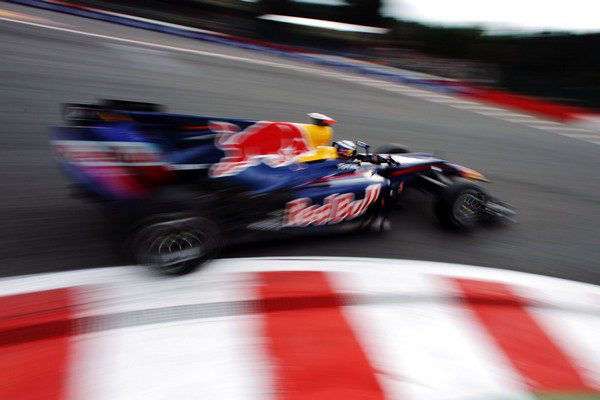 Vettel: "Sólo la mala suerte puede parar a Red Bull"