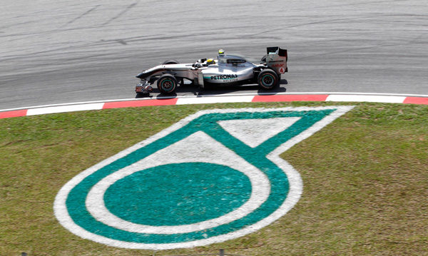 Petronas seguirá patrocinando el GP de Malasia hasta 2015