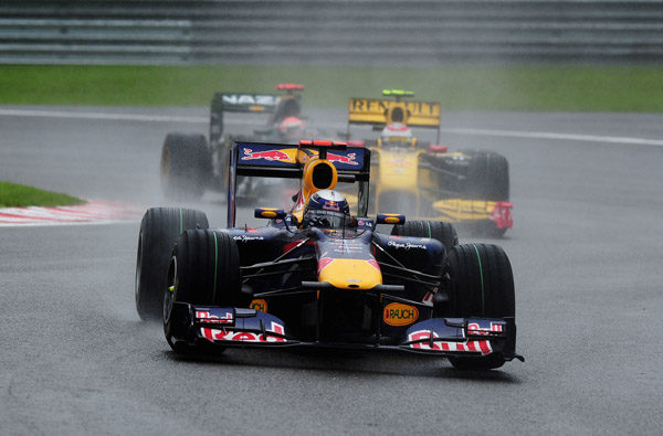 Vettel sigue con la mirada puesta en 2010