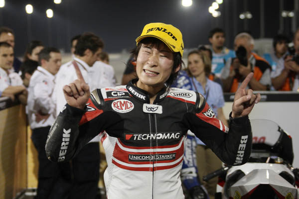 Muere el piloto Shoya Tomizawa en un espectacular accidente en Moto2