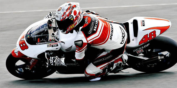 Muere el piloto Shoya Tomizawa en un espectacular accidente en Moto2