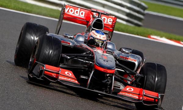 Button primer líder en Monza