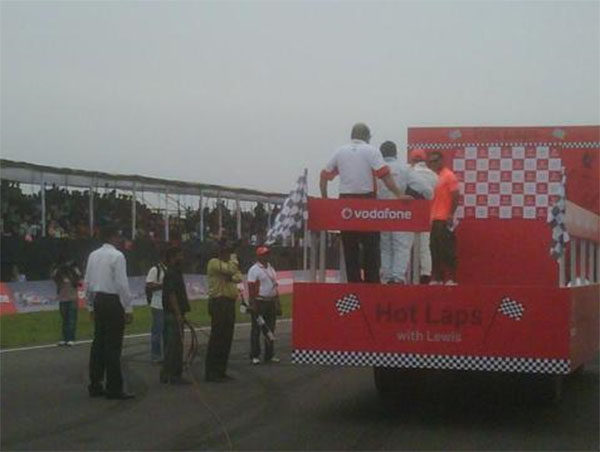 Hamilton visitó el circuito de Madras, en la India