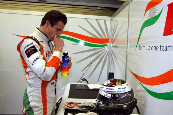 Su accidente acarrea 10.000 $ de multa a Adrian Sutil