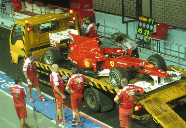 Ferrari cambia el motor y la caja de cambios de Massa