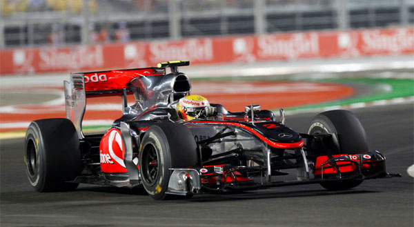Hamilton: "Red Bull tuvo que reconstruir su coche"