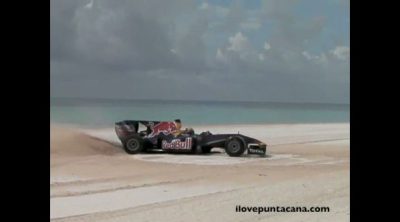 Alguersuari a 180 km/h en las playas de Punta Cana