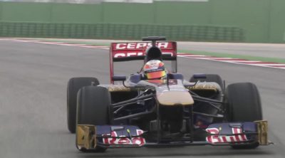 El nuevo Toro Rosso STR8 rueda por el asfalto por primera vez