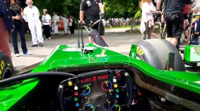 Alexander Rossi se prepara para subir a la colina de Goodwood