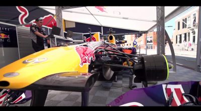 Red Bull y David Coulthard asaltaron las calles de Assen