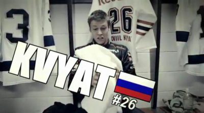 Bottas y Kvyat se enfrentan en un partido de hockey sobre hielo
