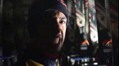Daniel Ricciardo y Daniil Kvyat se divierten con deportes de nieve