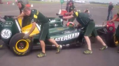 Chandhok pilotó el T128 en un test aerodinámico del Team Lotus