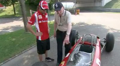 Fernando Alonso y John Surtees repasan el circuito de Spa-Francorchamps