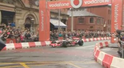 Exhibición de Jenson Button por las calles de Manchester