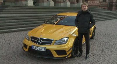 Nico Rosberg hace de chófer en su ciudad natal